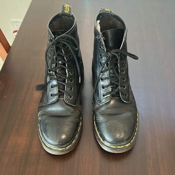 Dr. Martens Vintage 1460 Made In England Boots Black Leather Size 6 - Picture 3 of 16